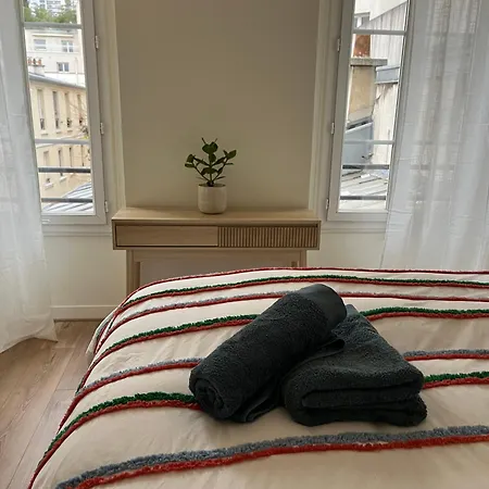 T2 Cosy - Proche Tour Eiffel Apartament